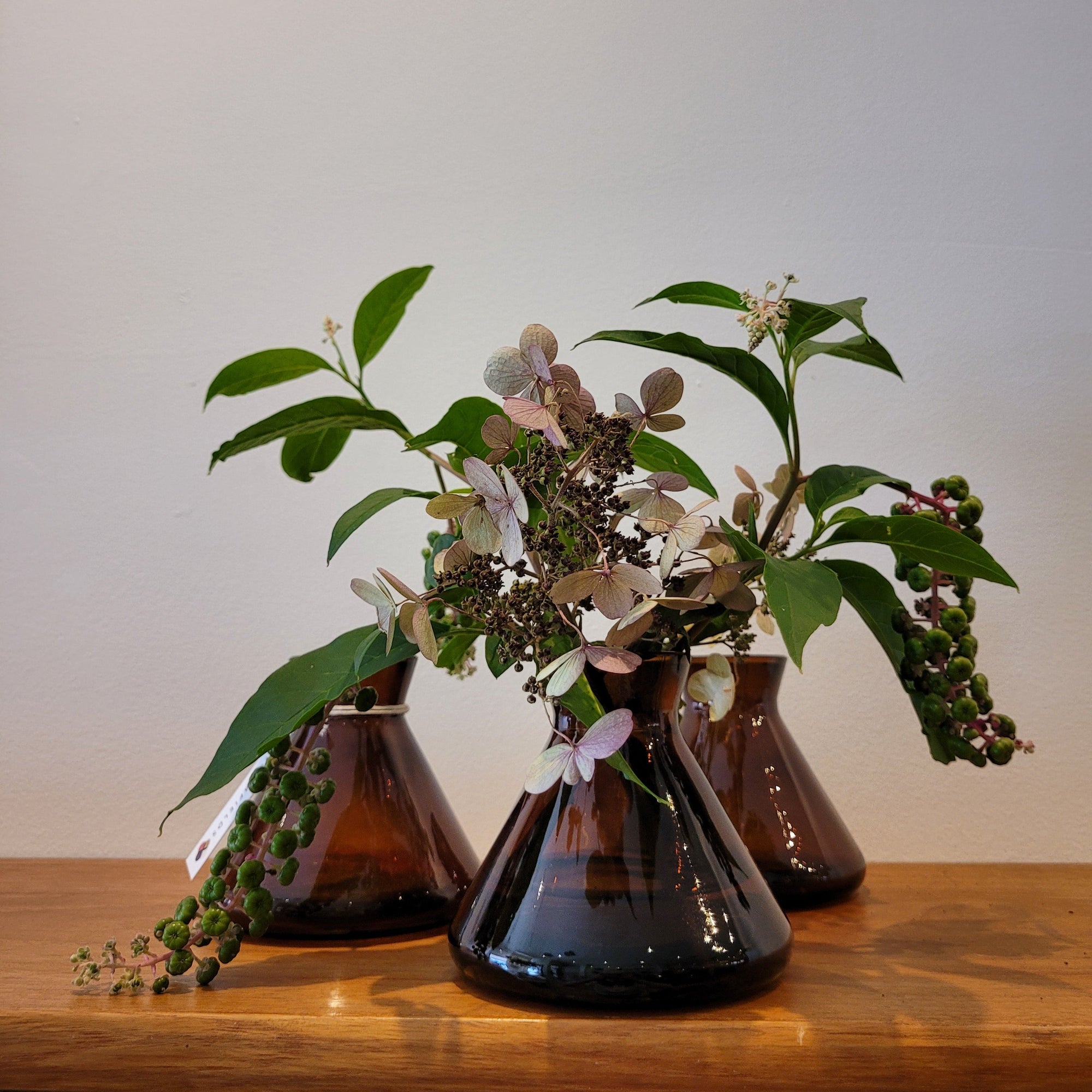Amber Beaker vase - Bloomfields
