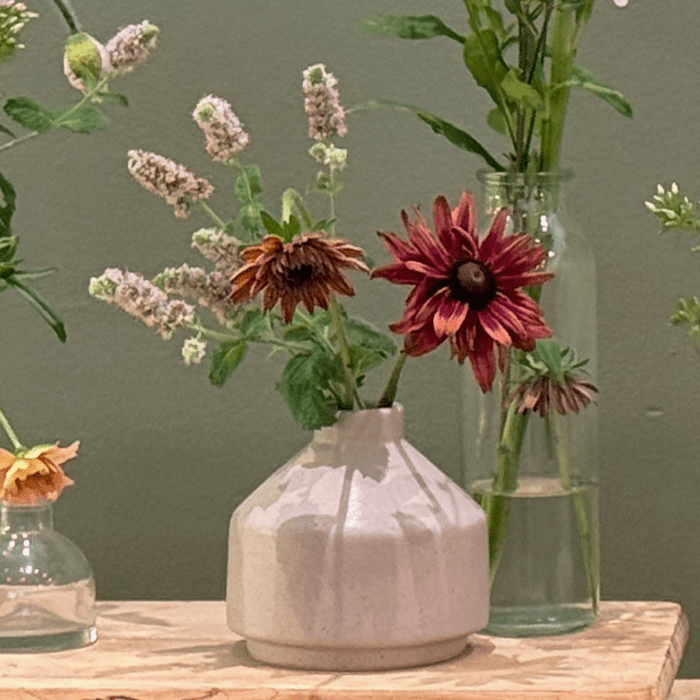Ceramic Bud Vase - Bloomfields