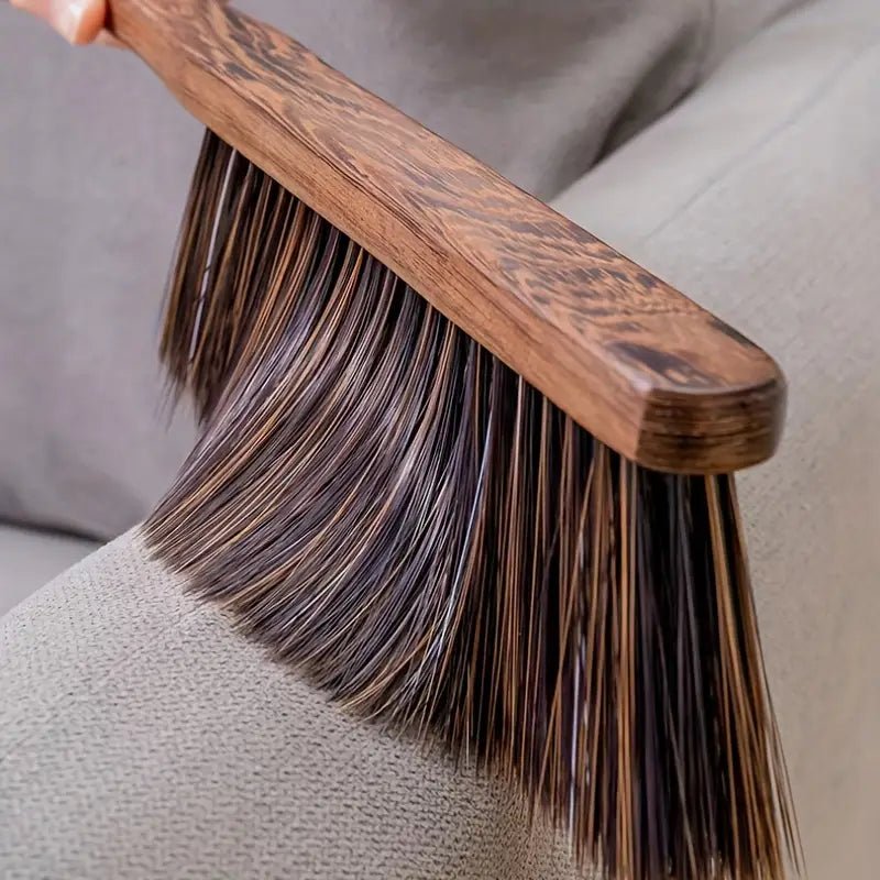 Wood handle broom brown - Bloomfields